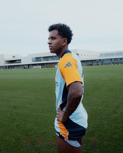 记者:罗德里戈恢复合练 琼阿梅尼继续单独训练 记者:罗德里戈恢复合练 琼阿梅尼继续单独训练